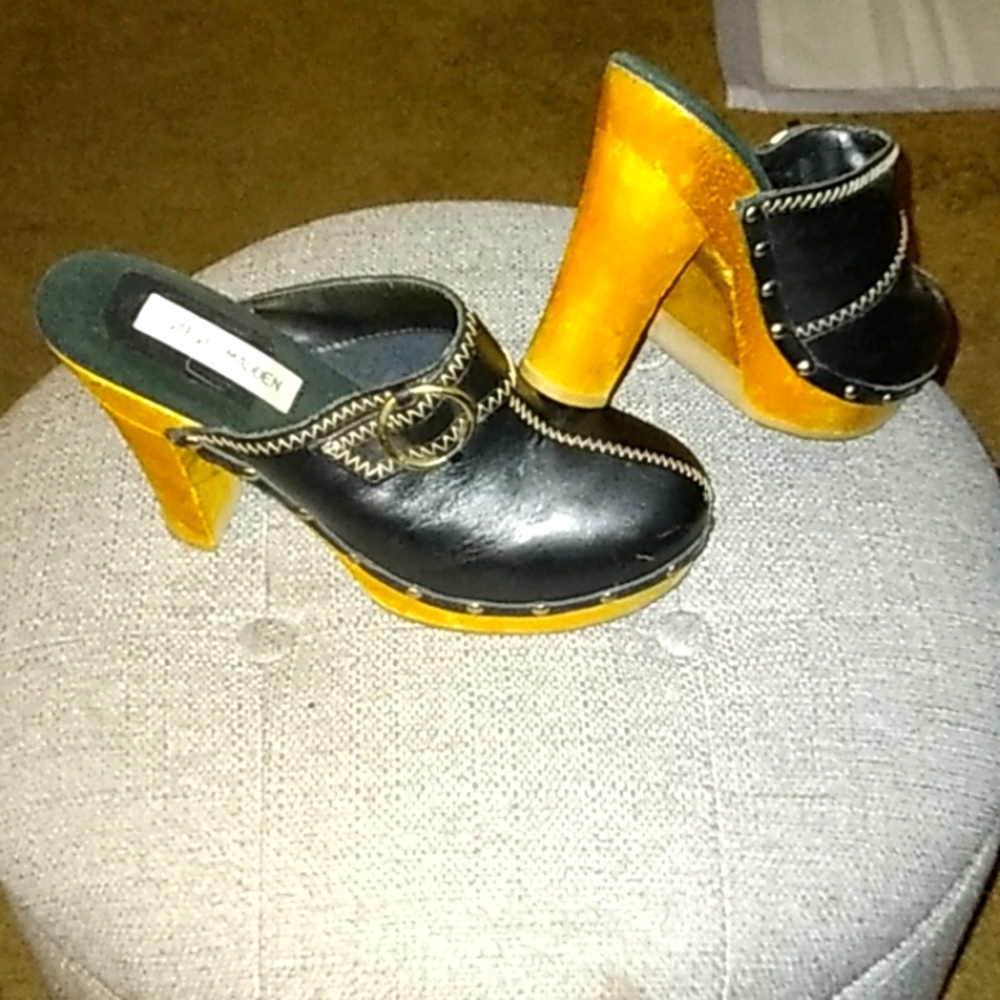 Steve Madden Woman's high heel shoes size 7